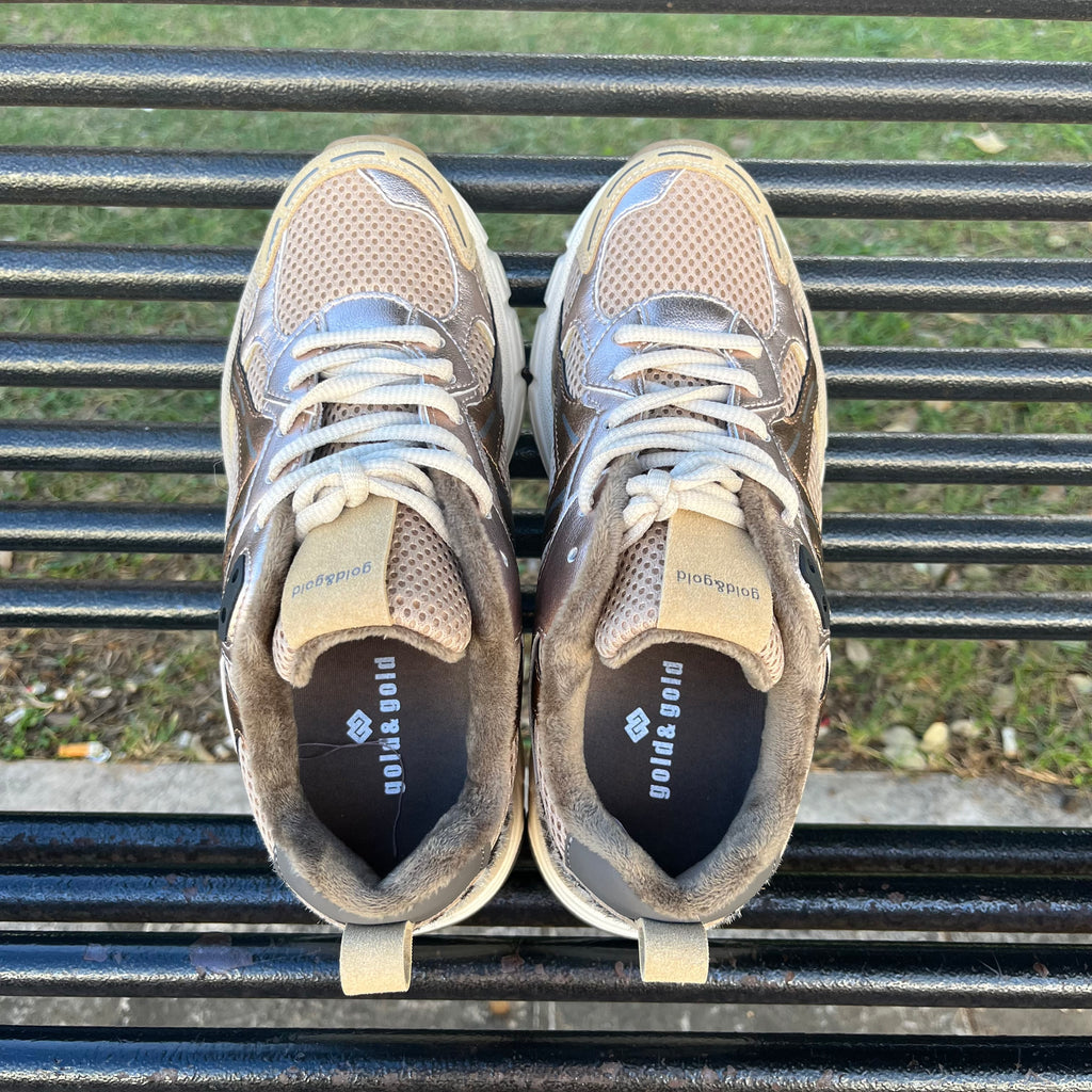 SNEAKER