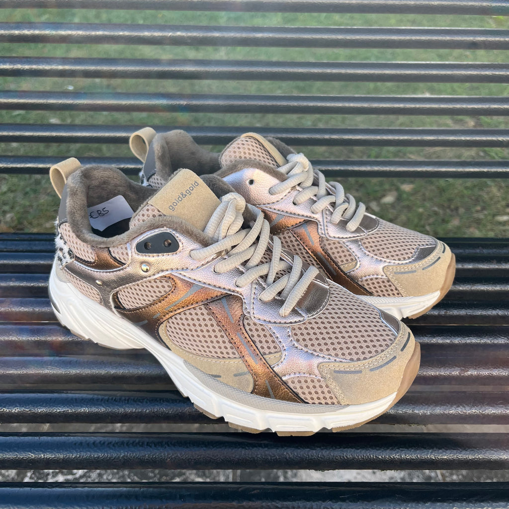 SNEAKER