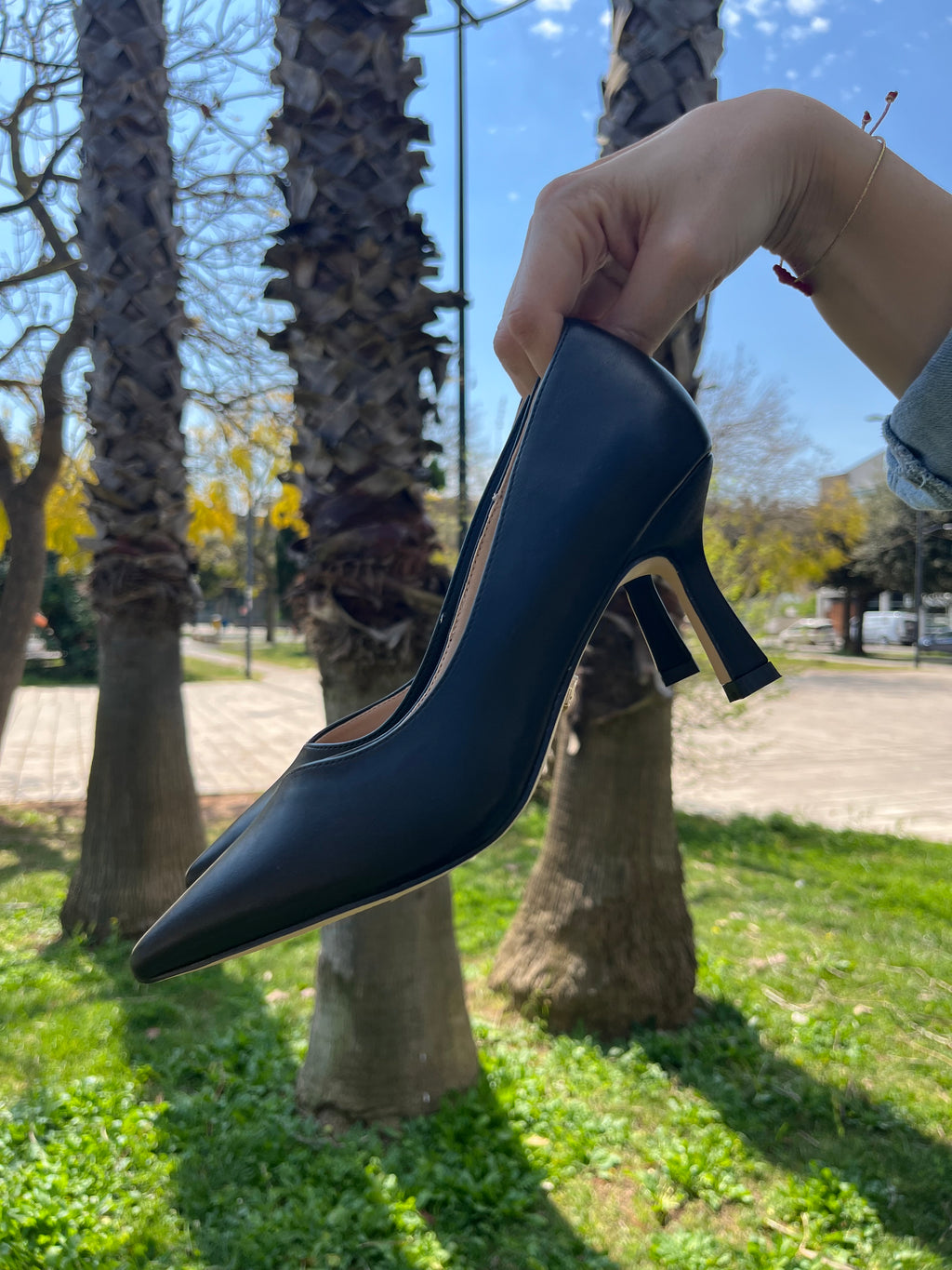 Décolleté a Punta con Tacco 7 cm