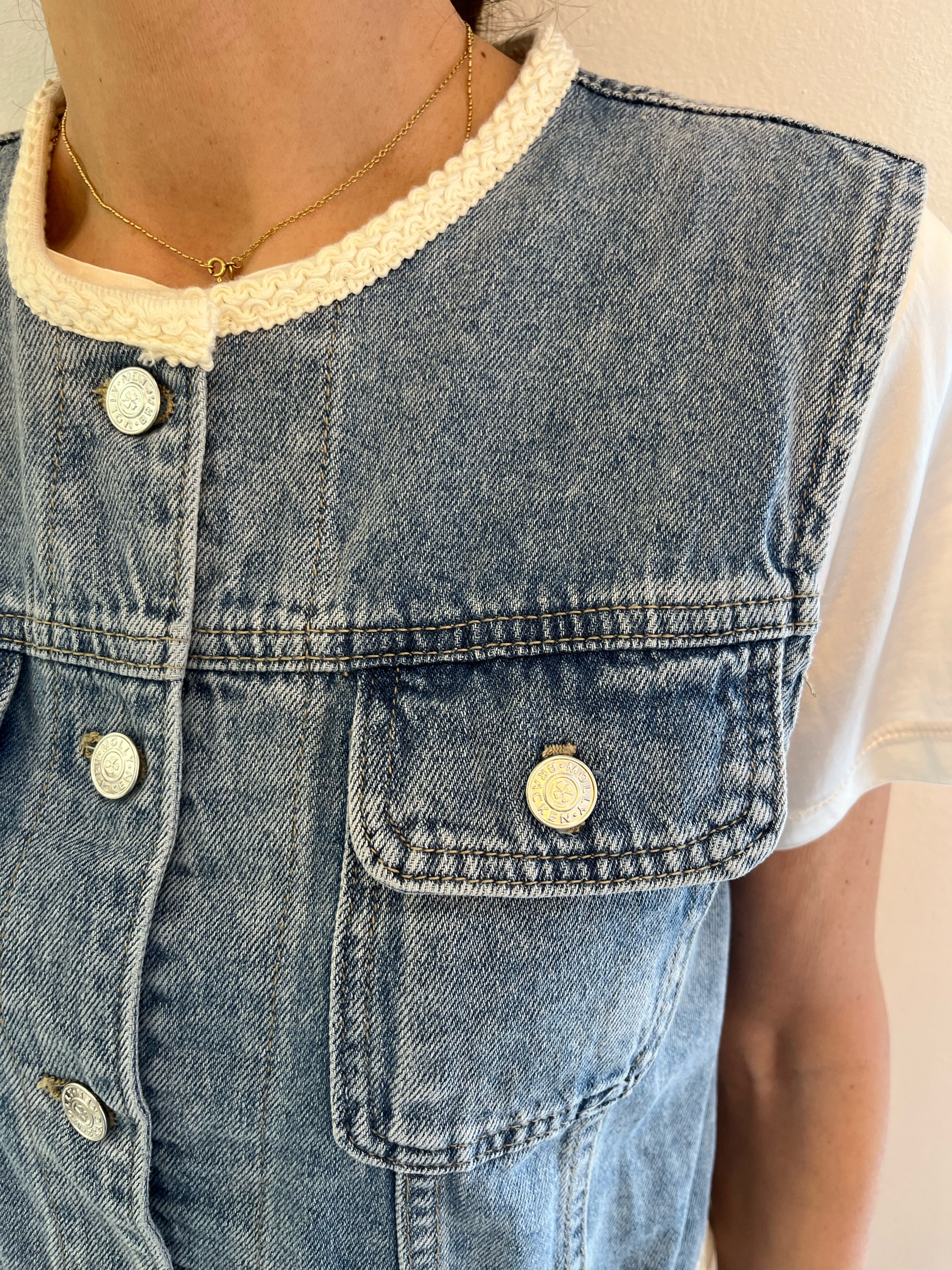Gilet in Tela Jeans con Ricami e Paillettes